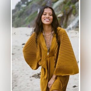 Jen’s Pirate Booty electric Shenandoah kimono dress in tabacco size small